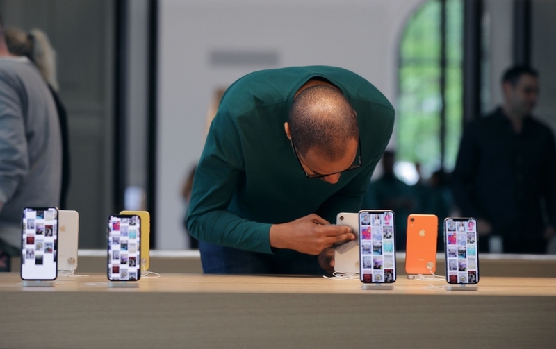 Apple предложила крупнейшую награду за взлом iPhone
