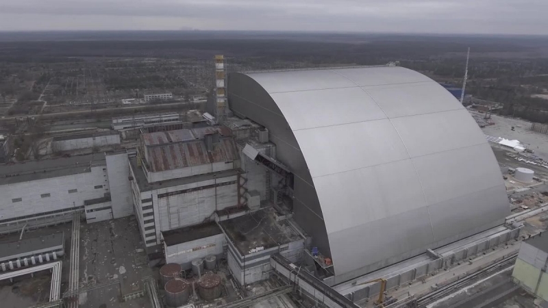 Четвертый реактор ЧАЭС полностью закрыли куполом